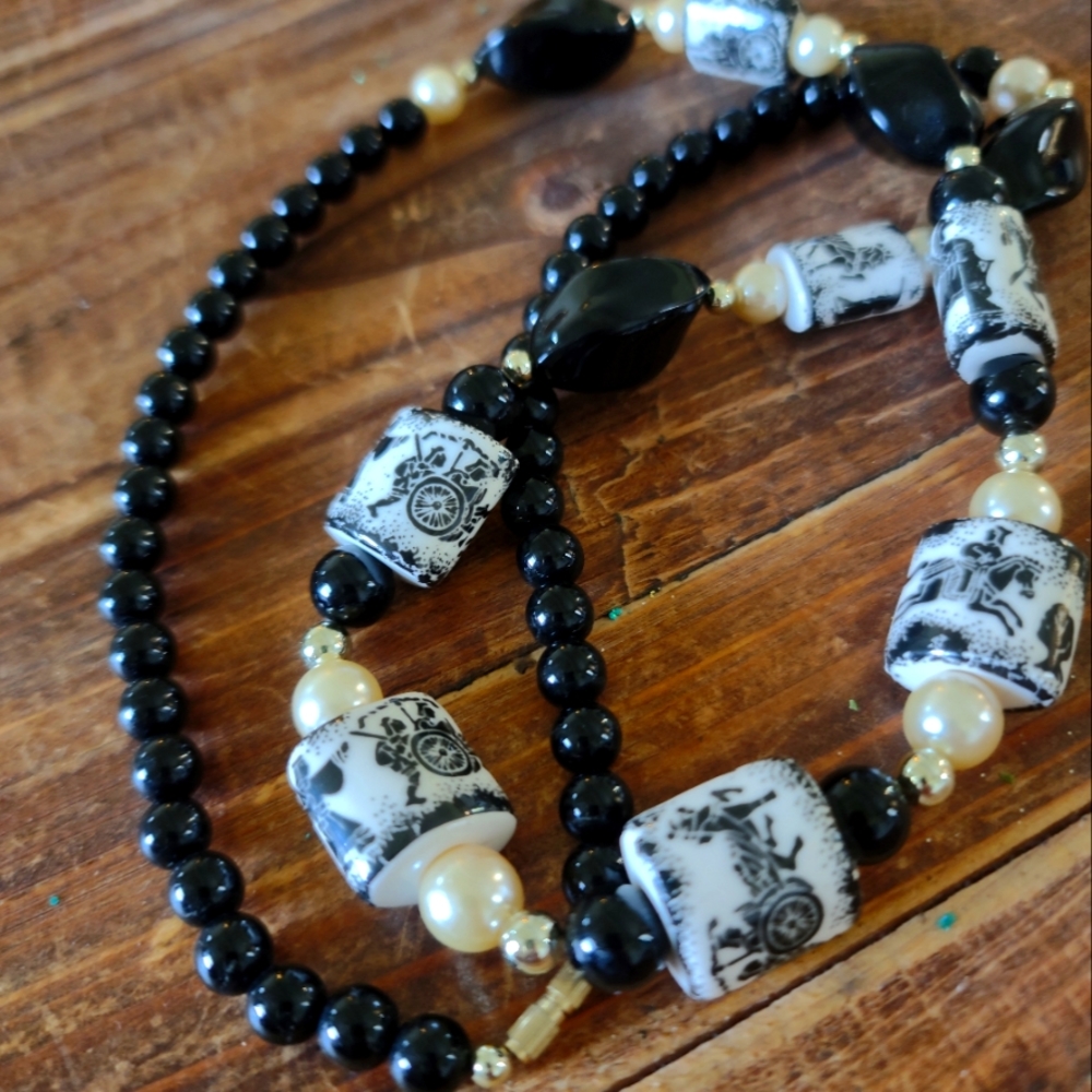 Vintage ceramic trogan bead necklace